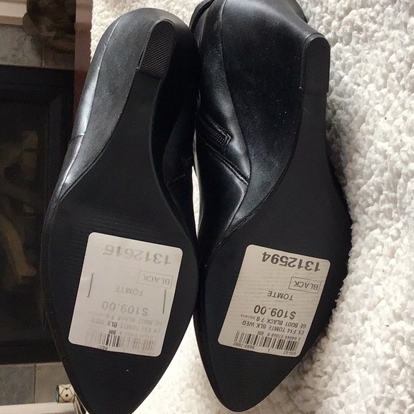 NEW EXPRESSION Black Ankle Boot Side Buckel Size 7 - Picture 4 of 4